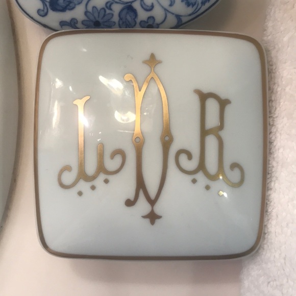 Meet your Posher, Lesli - Picture 1 of 1